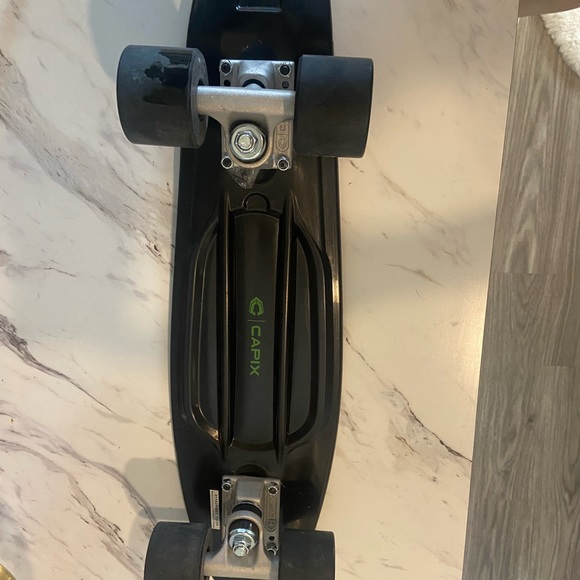 Capix Skateboard - Picture 2 of 2